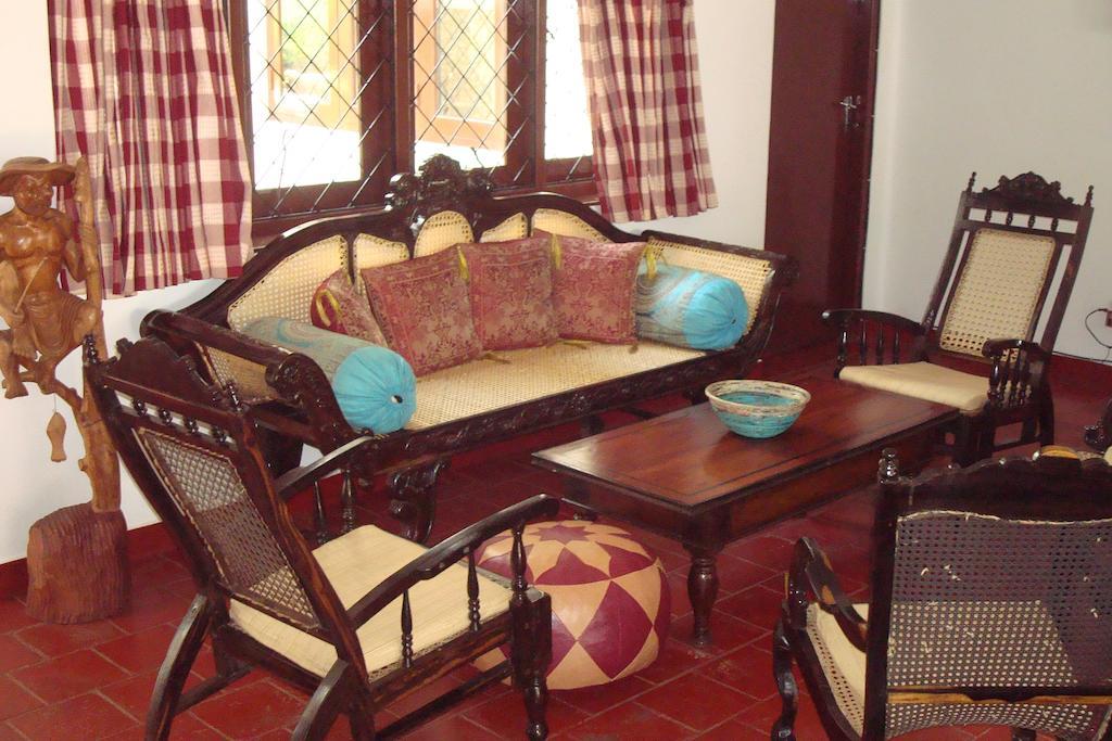 Blue Seas Guest House Dehiwala-Mount Lavinia Exterior foto
