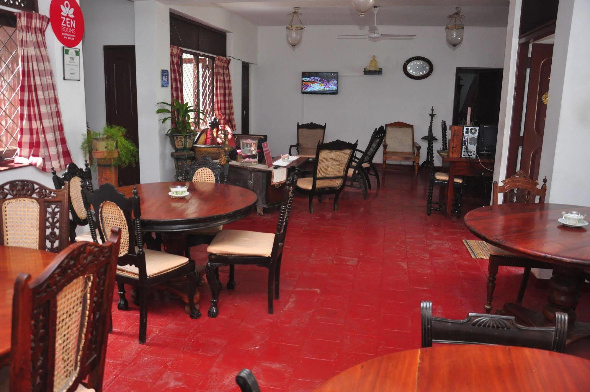 Blue Seas Guest House Dehiwala-Mount Lavinia Exterior foto